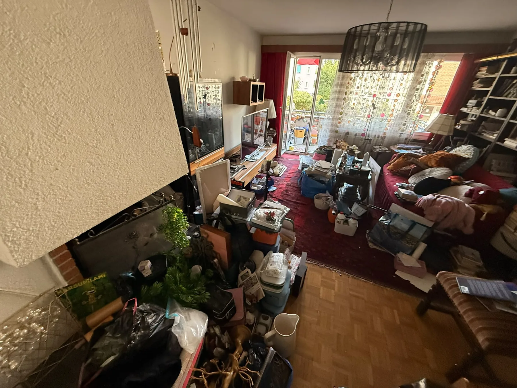 Wohnzimmer vor der Hausräumung Wohnzimmer vor der Hausräumung